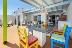 Fotografie z fotogalerie ubytování Poolvilla with Oceanview (wheelchair accessible/pool lift) v destinaci Playa Blanca