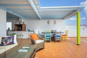 Posezení v ubytování Poolvilla with Oceanview (wheelchair accessible/pool lift)
