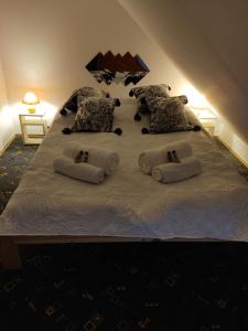 Posteľ alebo postele v izbe v ubytovaní Apartamenty Niebo