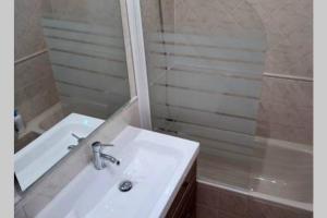 A bathroom at Casa Makis