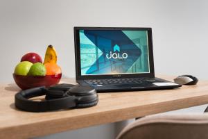 TV o dispositivi per l'intrattenimento presso Go Living and Suites - Jalo Rent