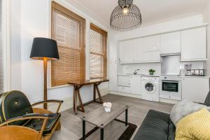 Ett kök eller pentry på Radio Apartments London - Covent Garden