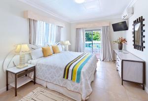 Cama ou camas em um quarto em Blue Horizon Hotel