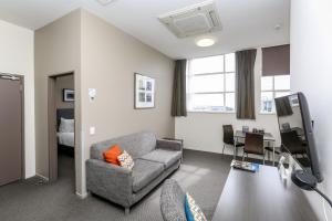 Zona d'estar a Quest New Plymouth Serviced Apartments