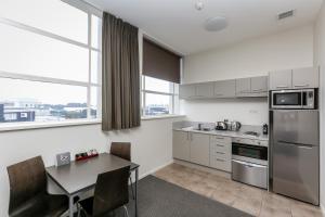 Köök või kööginurk majutusasutuses Quest New Plymouth Apartment Hotel