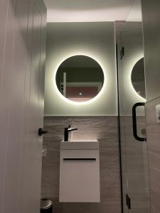 Baðherbergi á Clever Cube - Amazing Alpine Studio Unit