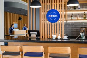 Сертификат, награда, вывеска или другой документ, выставленный в Holiday Inn Express - Almaty by IHG
