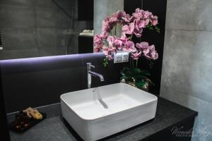 Łazienka w obiekcie D Apartments Centrum Jurowiecka III