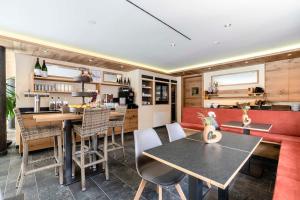 Kuchyň nebo kuchyňský kout v ubytování Hotel Restaurant Waldsägmühle