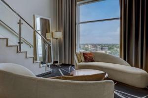 Ruang duduk di Radisson Blu Lagos Ikeja