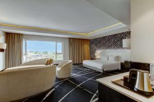 Katil atau katil-katil dalam bilik di Radisson Blu Lagos Ikeja