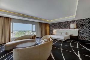 Katil atau katil-katil dalam bilik di Radisson Blu Lagos Ikeja