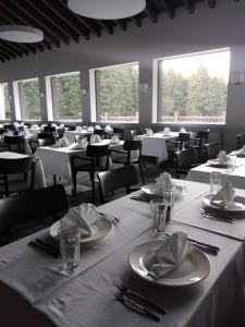 Ресторант или друго място за хранене в North Chalets