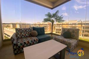 Χώρος καθιστικού στο Green Hills Getaway Apart with Pools & Spa EB7