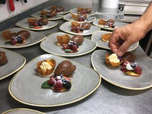 Galeriebild der Unterkunft Pensionszimmer im Fliederhof in Michendorf + 54 Fotos