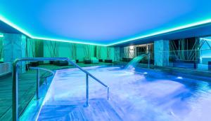 תמונה מהגלריה של Suites del Mar by Melia באליקנטה