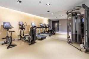 The fitness centre and/or fitness facilities at Catalonia Gran Vía Madrid