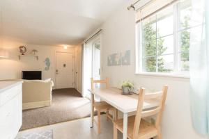 Dining area sa apartment