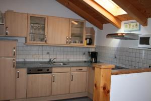 Kuchyň nebo kuchyňský kout v ubytování Haus Schwarz