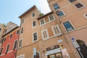 The building in which Az apartmant is located