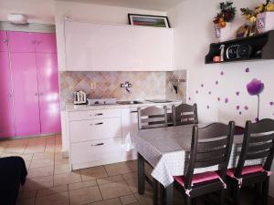 Dapur atau dapur kecil di BRSUDA apartment 2/12
