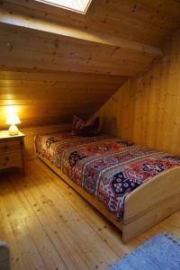 Posteľ alebo postele v izbe v ubytovaní Knuschbrhaisle