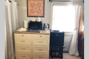 Elegant Spacious Private Studio ~ Upscale Berkeley的厨房或小厨房