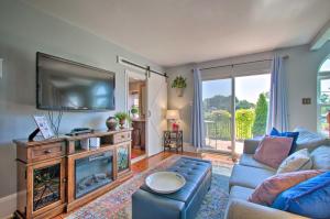 Galeriebild der Unterkunft Pet-Friendly Williamstown Farmhouse by Main Street in Williamstown