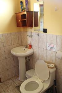 Vannituba majutusasutuses Hostal Romy