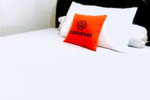 Gallery image of KoolKost At Kupang Jaya - Minimum Stay 30 Nights in Simomuljo