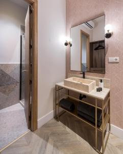 Łazienka w obiekcie Mante House - Malasaña Design