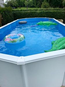 Bassein majutusasutuses Maison familiale avec piscine partagée à Lottinghen või selle lähedal