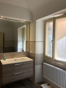 Kúpeľňa v ubytovaní Lungarno Vespucci Charming Apartment