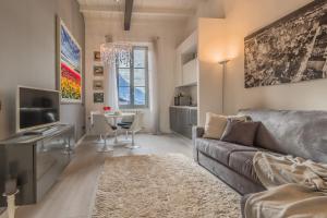 Et tv og/eller underholdning på Il Diamante del Lago