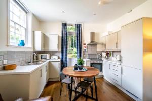 Virtuve vai virtuves zona naktsmītnē Middlethorpe Manor - No 5 Lazy Days and Explore