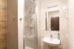 Łazienka w obiekcie Lifestyle Hotel Leithana