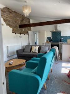 The Mews & South Cottage - Stunning Location - Set in the grounds of Marlfields Hall