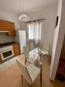 Kuchyň nebo kuchyňský kout v ubytování Namar apartamento
