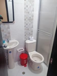 Hotel Ecosuite Quibdó的一间浴室