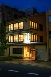 Budova, kde se ryokan nachází