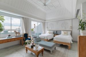 Giường trong phòng chung tại The Inside House +37 ảnh