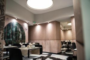 Restaurace v ubytování Hôtel Univers
