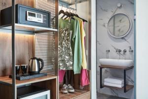 A kitchen or kitchenette at NLH KERAMEIKOS - Neighborhood Lifestyle Hotels