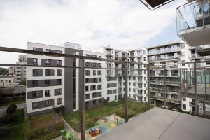 Budova, v ktorej sa apartmán nachádza + 3 fotografie