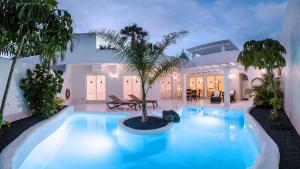 Bazén v ubytovaní Bahiazul Resort Fuerteventura alebo v jeho blízkosti