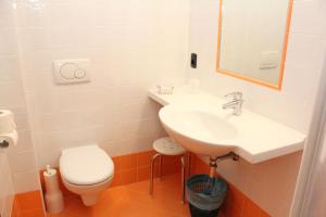 Koupelna v ubytování Garnì Casa Rabagno + 36 fotografií
