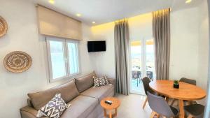 Khu vực ghế ngồi tại Privilege houses Mykonos