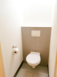 Ένα μπάνιο στο Ecomotel Grayston previously known as SUN1 Wynberg +1 φωτογραφίες