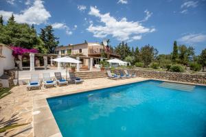 Fotografia z galérie ubytovania Villa Morell v destinácii Pollença + 37 fotografií