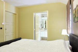 Voodi või voodid majutusasutuse Pieters Huis toas
